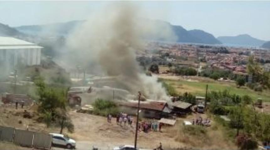 Marmaris&rsquo;tek, İkamet Yangını Herkesi Korkuttu