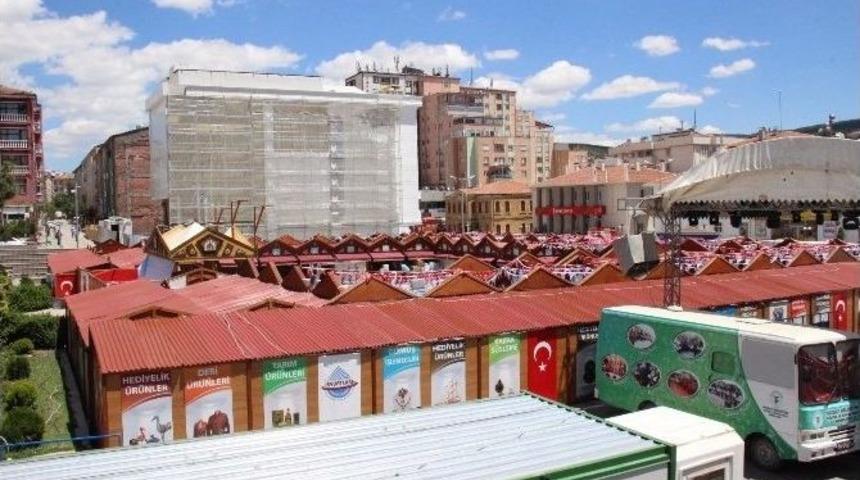 Tutuklu Ve H&uuml;k&uuml;ml&uuml;ler Tarafından Cezaevlerinde Yapılan El Sanatları Yozgat&rsquo;ta Sergilenecek