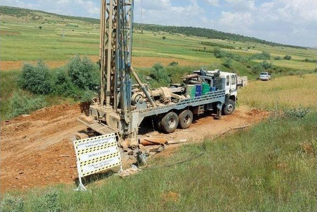 Cihanbeyli’nin İki Mahallesine Derin Su Kuyusu Açıldı