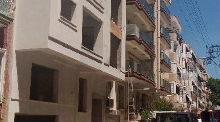 Gece Bek&ccedil;isinin İnşaatta Sır &Ouml;l&uuml;m&uuml;