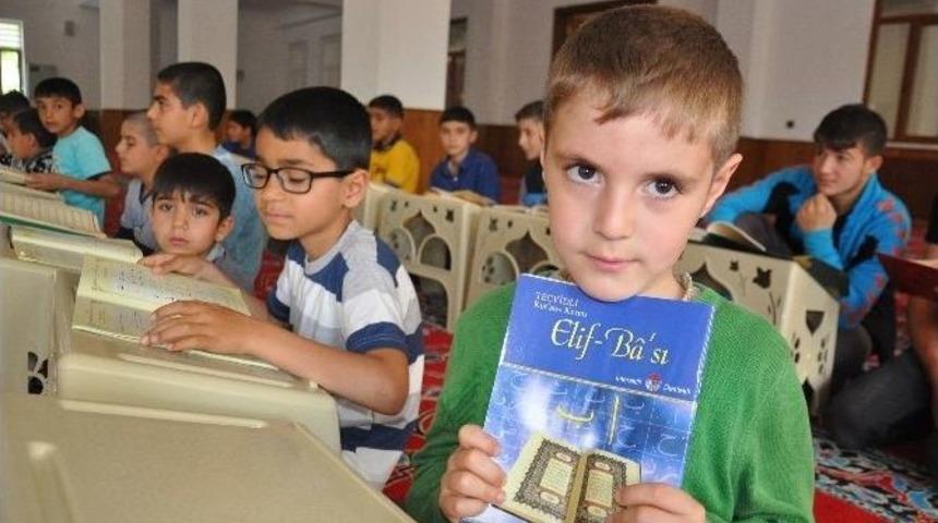 Muş&rsquo;ta 7 Bin 737 &Ouml;ğrenci Yaz Kur&rsquo;an Kurslarına Başladı