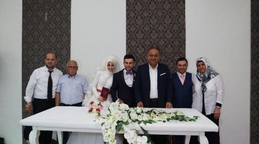 Belediye Personeli Cihan, Ayşeg&uuml;l İle D&uuml;nya Evine Girdi