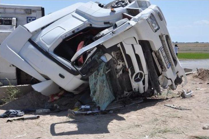 Düğün Konvoyunda Kaza: 1 Ölü, 21 Yaralı G1