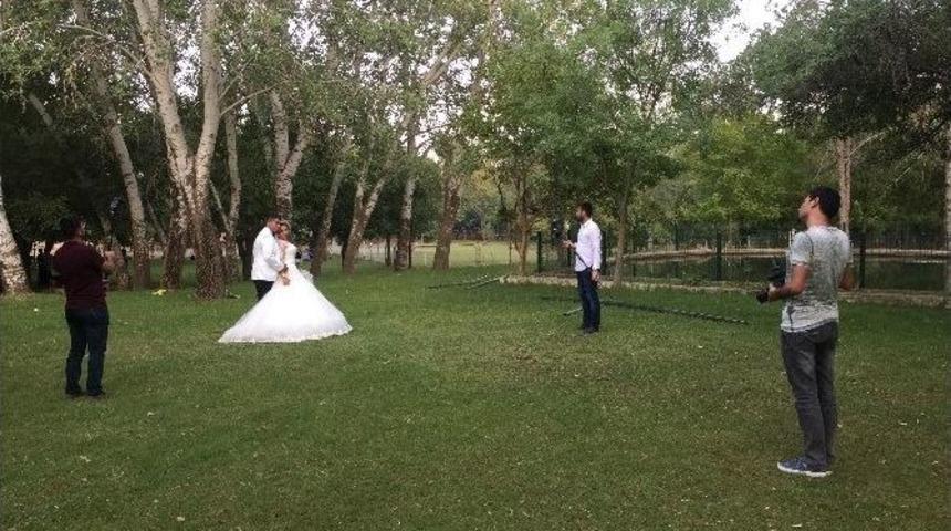 Diyarbakır&rsquo;da Yeni Evlenen &Ccedil;iftlerin İlgisi Doğa Fotoğrafı Oldu