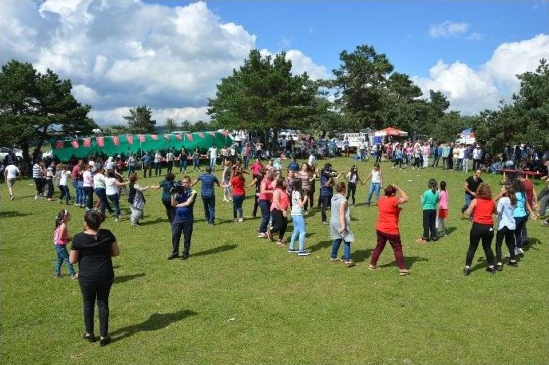 1800 Rakımlı Yaylada Coşup Eğlendiler