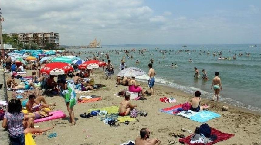 Tatilcilerden Geriye 200 Ton &Ccedil;&ouml;p Kaldı.