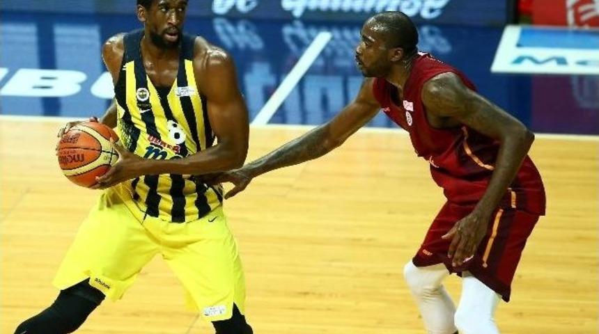 Fenerbah&ccedil;e, Udoh İle S&ouml;zleşme Yeniledi