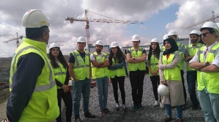 Bt&uuml; &Ouml;ğrencileri, D&uuml;nyanın En B&uuml;y&uuml;ğ&uuml; Olacak 3.havalimanı İnşaatını Gezdiler