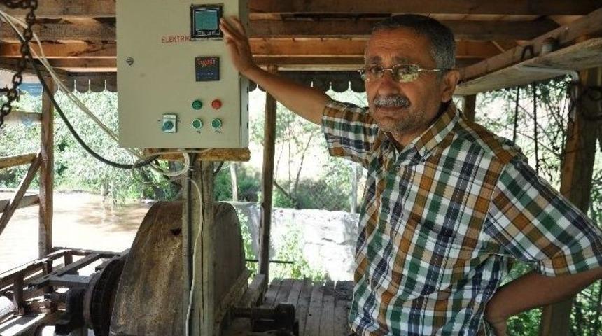 Kendi Elektriğini Kendisi &Uuml;retiyor