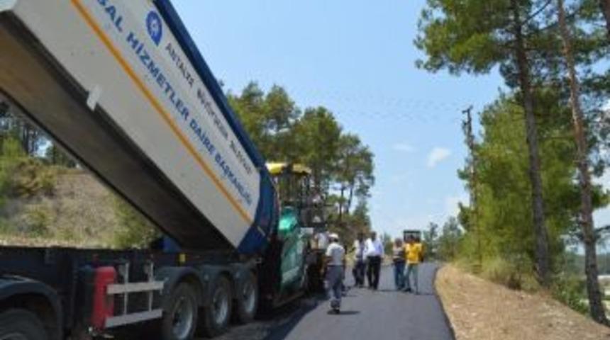 Kaş’ın Mahallelerine Sıcak Asfalt