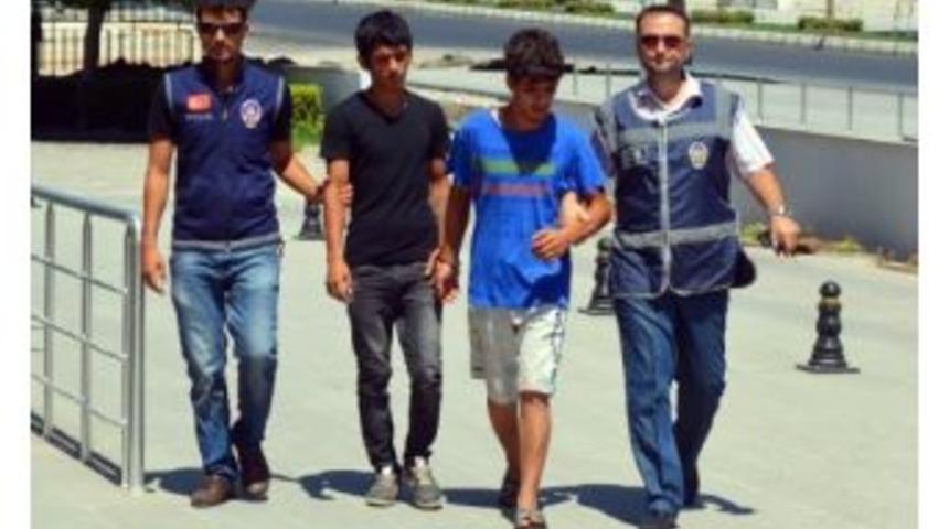 Hırsızlık Zanlıları Eroin İle Yakalandı