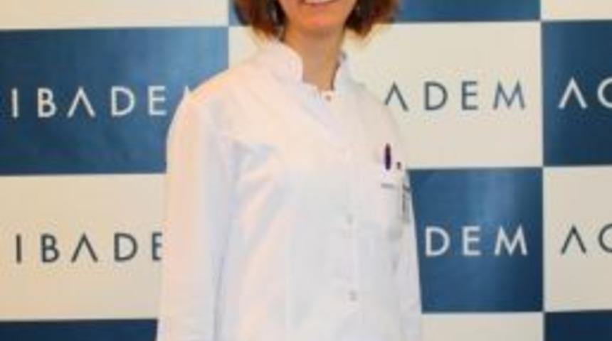 Bebeklerin Y&uuml;z&uuml;st&uuml; Yatırılması Boğulma Riskini Artırıyor