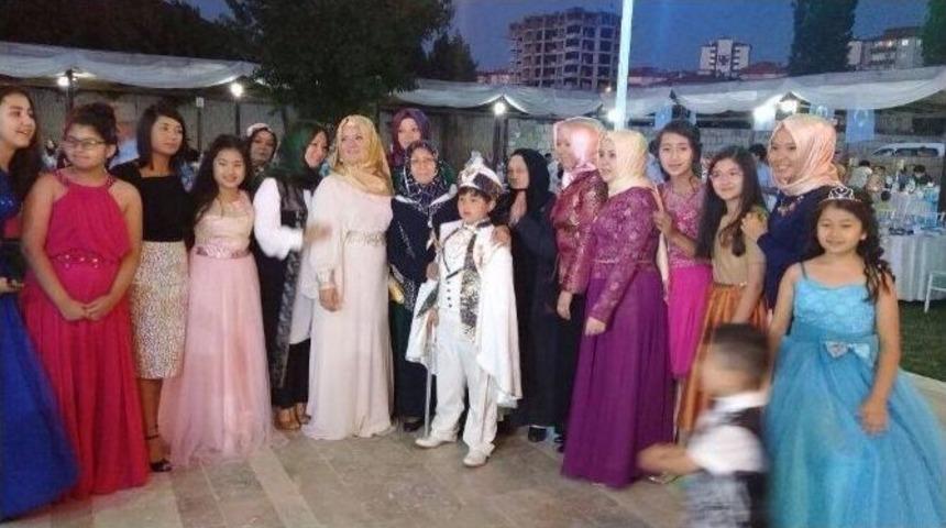 Avşar Ailesinin Mutlu G&uuml;n&uuml;