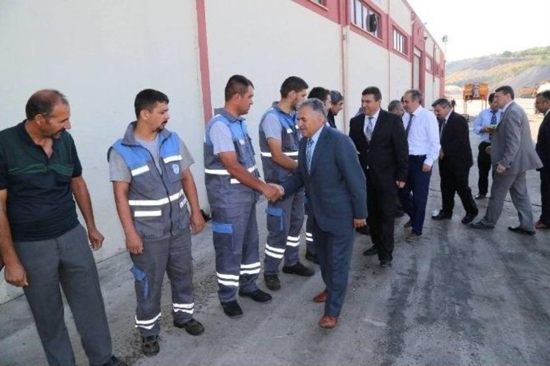 Başkan B&uuml;y&uuml;kkılı&ccedil; &Ccedil;alışanlarla Bayramlaştı