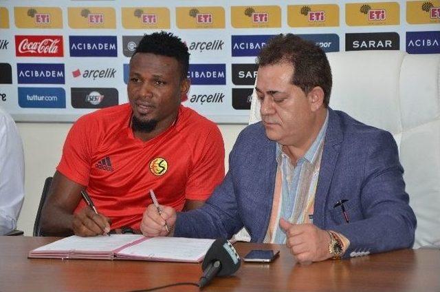 Akaminko İkinci Kez Eskişehirspor’da