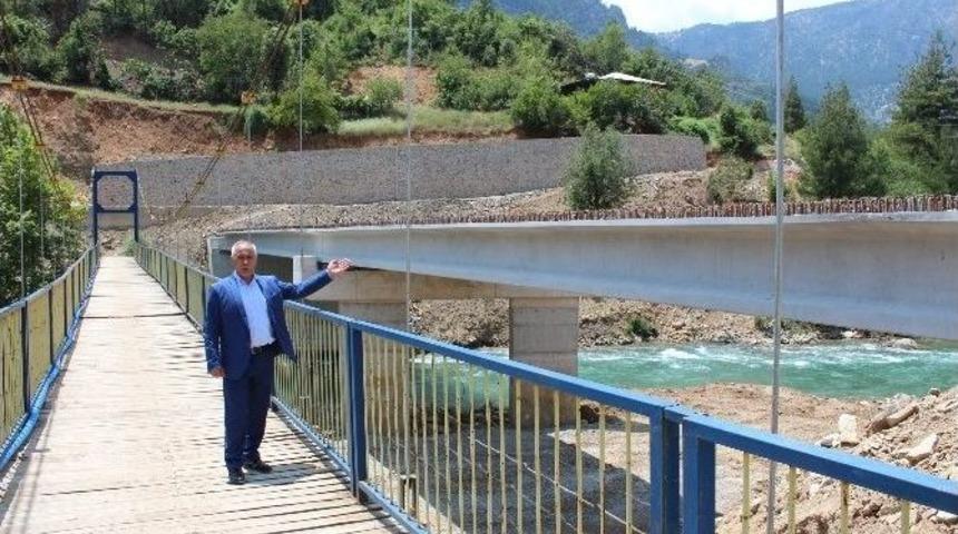 Saimbeyli Himmetli K&ouml;pr&uuml;s&uuml;&rsquo;nde &Ccedil;alışmalar Son Aşamaya Geldi