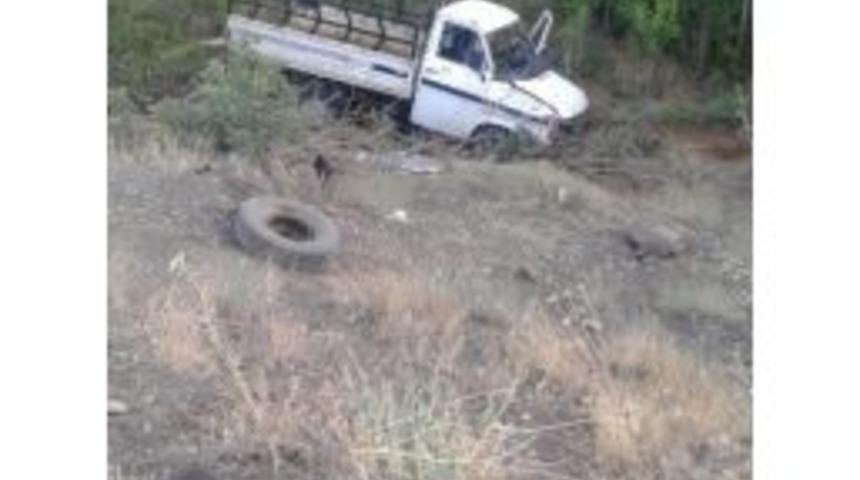 Adıyaman&rsquo;da Kamyonet Takla Attı: 1 Yaralı