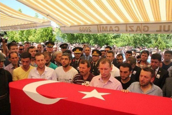 Bilecik’te Yaklaşık 5 Bin Kişi Şehidini Uğurladı G1