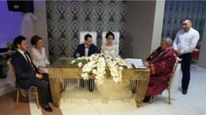 Başkan Baran, &Ccedil;iftlerin Mutluluklarına Ortak Oldu