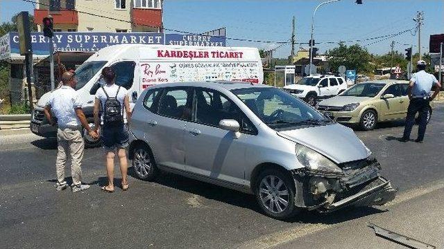 Hasta Nakil Ambulansı Kaza Yaptı: 1 Yaralı