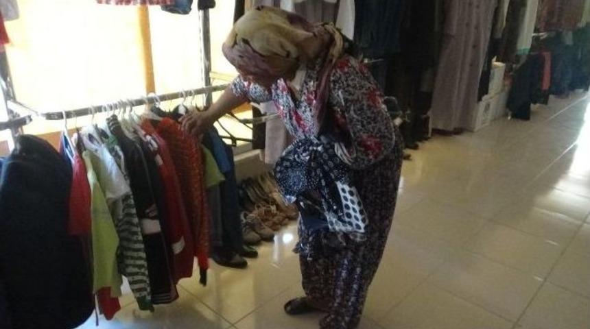 Yunusemre Belediyesi Ramazan&rsquo;da Da Vatandaşın Yanındaydı