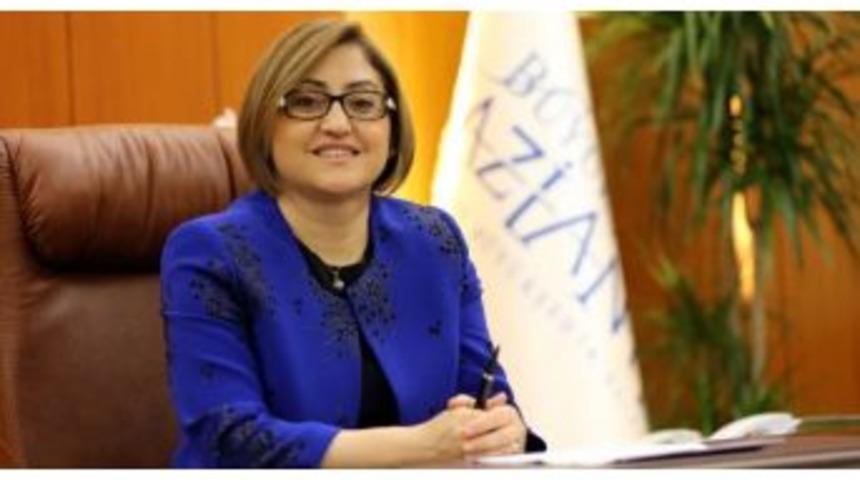 Fatma Şahin En Başarılı Ve En Beğenilen Başkan Se&ccedil;ildi