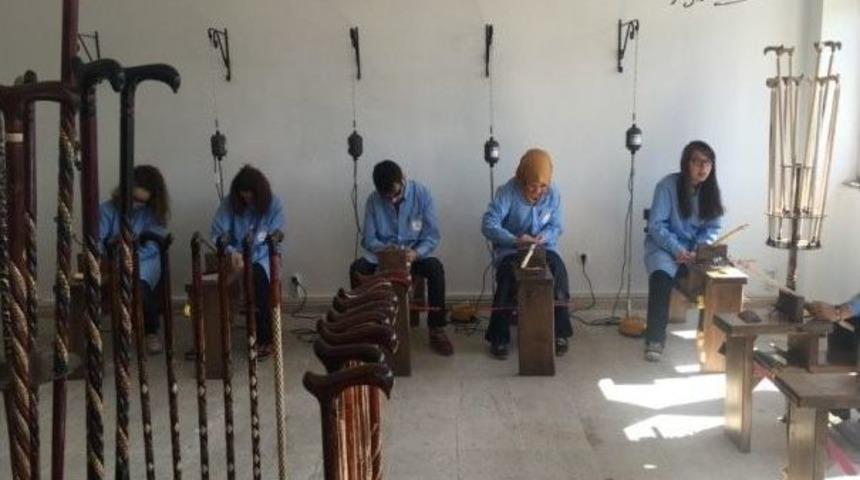 Be&uuml;, Sağlık Dostu Baston &Uuml;retecek