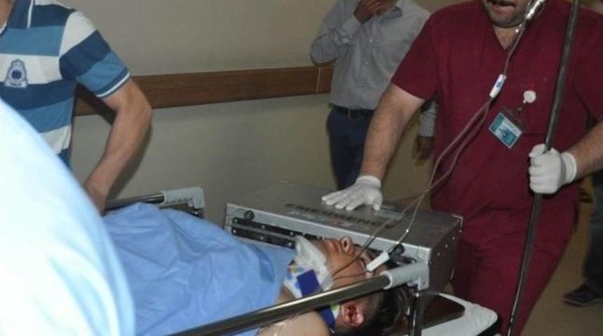 İneg&ouml;l&rsquo;de İki Motosiklet &Ccedil;arpıştı: 3 Yaralı