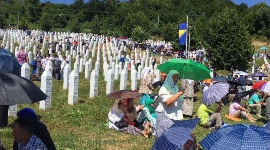 Ey&uuml;pl&uuml; &Ouml;ğrenciler Srebrenitsa Şehitlerini Andı