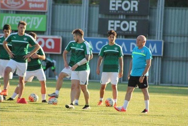 Bursaspor Yeni Sezon Hazırlıklarını Özlüce Tesisleri’nde Sürdürüyor