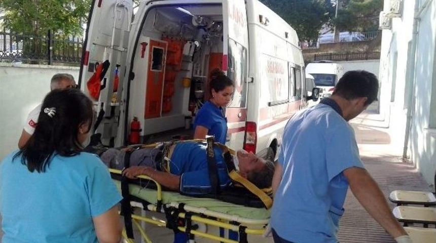 Yıkılan Duvarın Altından Kalan 2 İş&ccedil;i Yaralandı