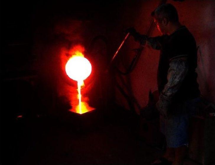 (özel Haber) İki Bin Derecede Tozu, Altın Ve Gümüşe Çeviriyorlar G1