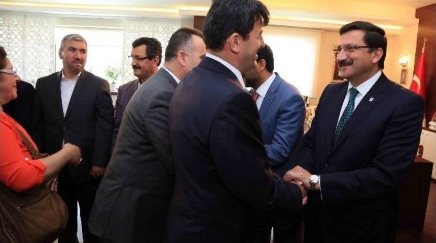 Başkan Ak, Ke&ccedil;i&ouml;renliler İle Bayramlaştı