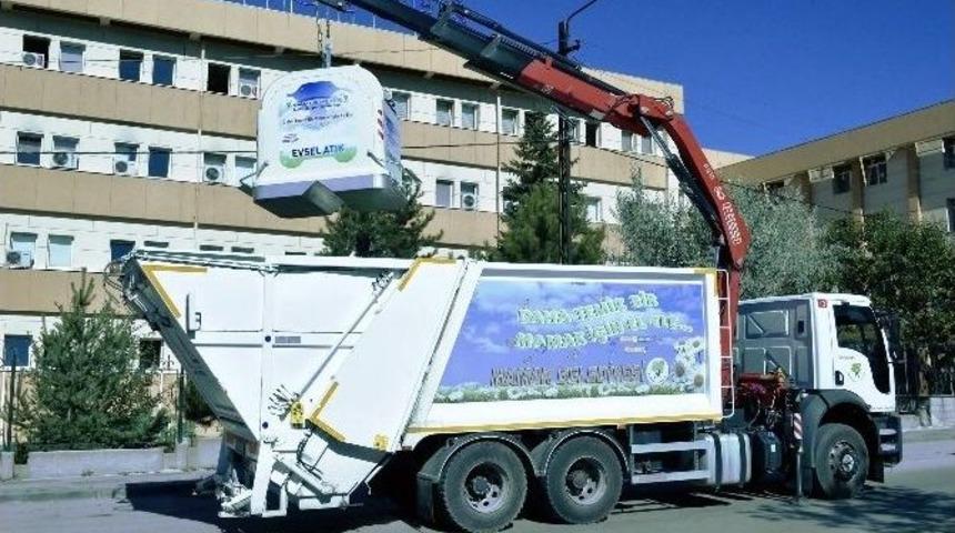Mamak&rsquo;a Yeni Hijyenik &Ccedil;&ouml;p Konteynırları