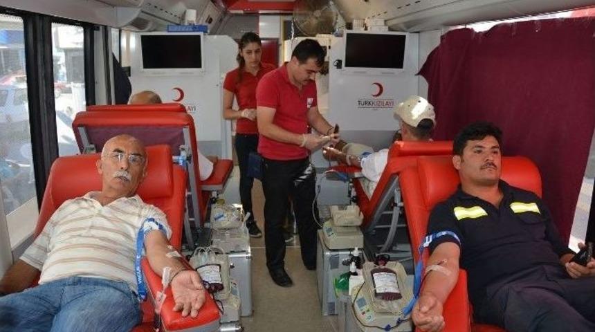 Korkuteli&rsquo;de 101 &Uuml;nite Kan Toplandı