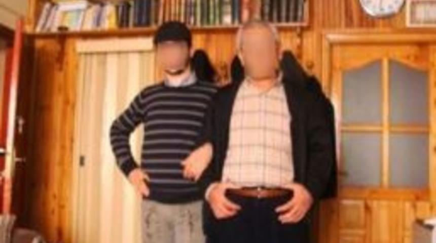 &Uuml;vey Evlat Olduğu İddiasıyla Babasını Bı&ccedil;aklayan Gen&ccedil; Dna Testi İstedi