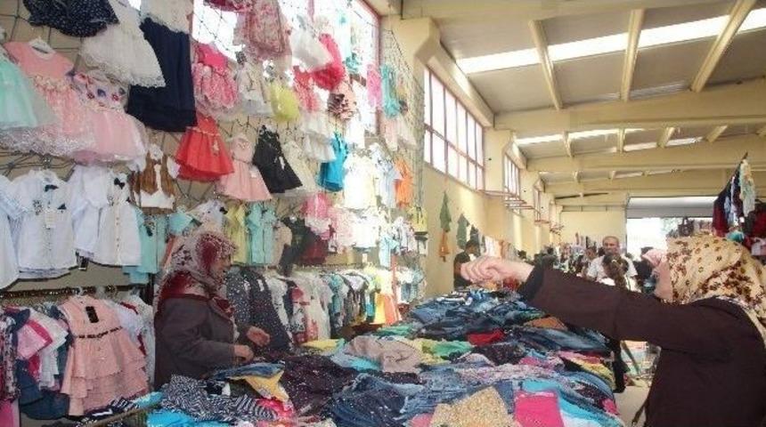Bilecik&rsquo;te Giyim Pazarında Bayram Sonrası Durgunluğu