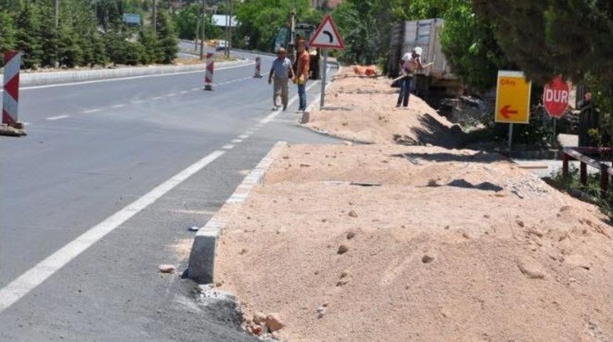Simav&rsquo;da Yol Ve Kaldırım Yenileme &Ccedil;alışmaları
