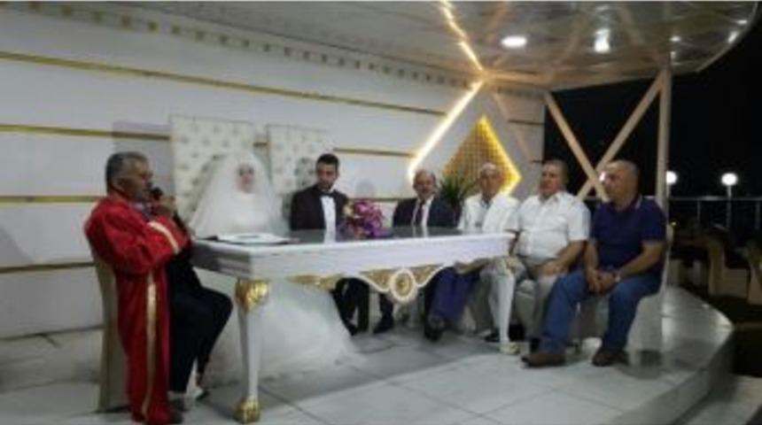 G&uuml;nt&uuml;rk&uuml;n Ailesinin Mutlu G&uuml;n&uuml;