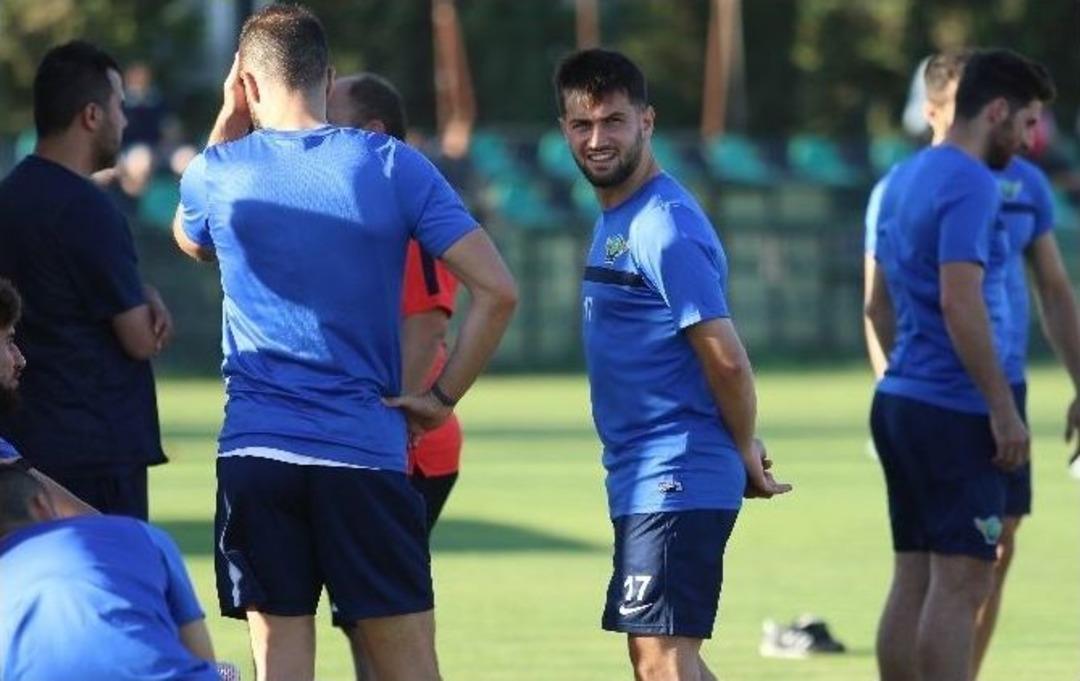 &Ouml;mer Bayram: "akhisar&rsquo;da Kendimi İyi Hissediyorum"