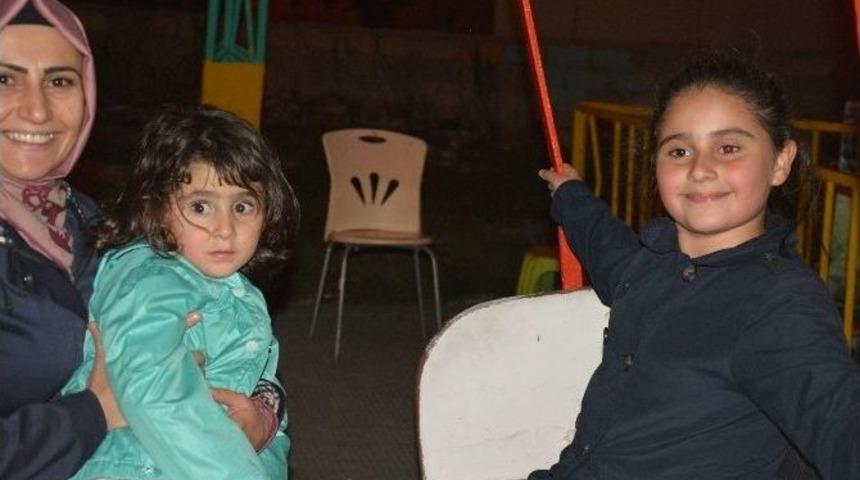 Kafasına &Ccedil;ivi Batan Kız &Ccedil;ocuğu Sağlığına Kavuştu