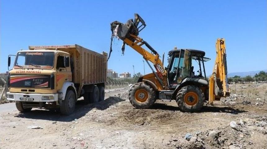 Molozlar Temizleniyor G&ouml;r&uuml;nt&uuml; Kirliliği Sona Eriyor