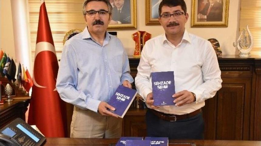 Şehzadeler&rsquo;i Anlatan Kitap &Ccedil;ıktı