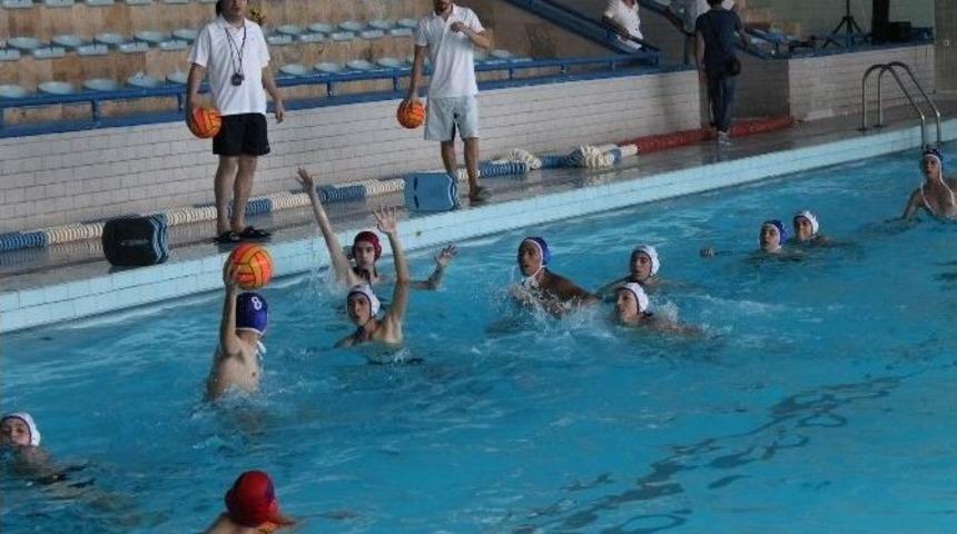 Havuz Sporları Kepez&rsquo;de Yapılıyor