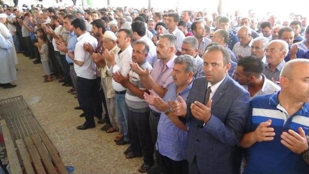 Kalp Krizi Ge&ccedil;irerek Hayatını Kaybeden Uzman &Ccedil;avuş Demirbaş, Toprağa Verildi