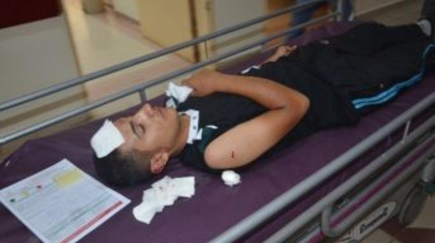 Kafasını Bah&ccedil;e Duvarına &Ccedil;arpan &Ccedil;ocuk Yaralandı