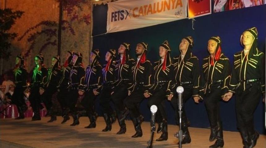 Folklorcular Barcelona&rsquo;da Kocaeli R&uuml;zgarı Estirdi