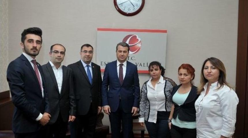Eskişehir Azerbaycanlılar Derneği&rsquo;nden Vali Azmi &Ccedil;elik&rsquo;e Ziyaret