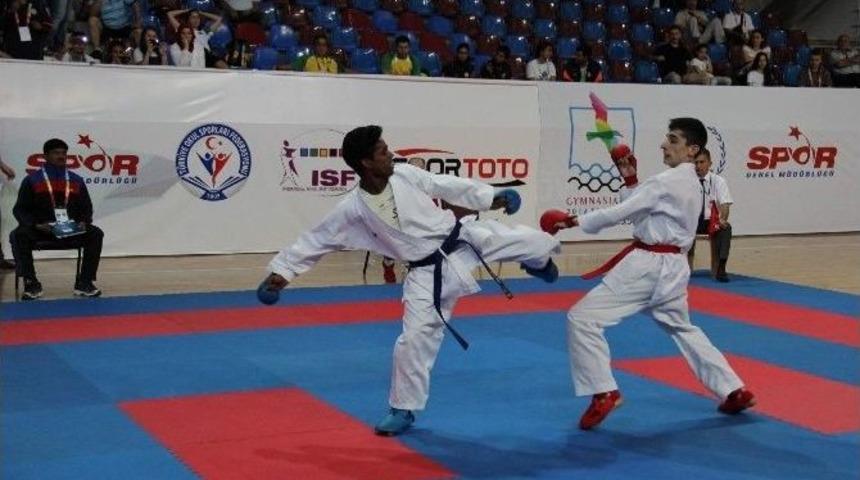 D&uuml;nya Okul Sporları Olimpiyatları Karate M&uuml;sabakaları İle Başladı