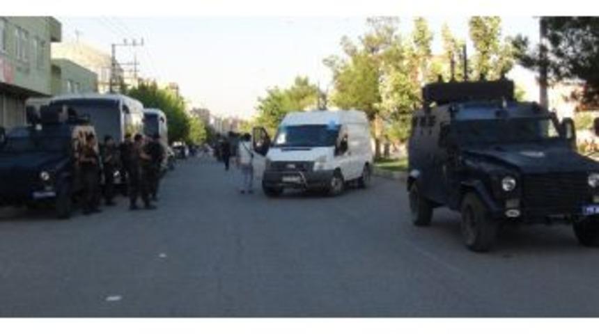 Batman&rsquo;da Huzur Operasyonu: 14 G&ouml;zaltı